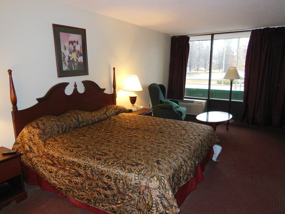 Quality Inn South Boston - Danville East Exterior photo