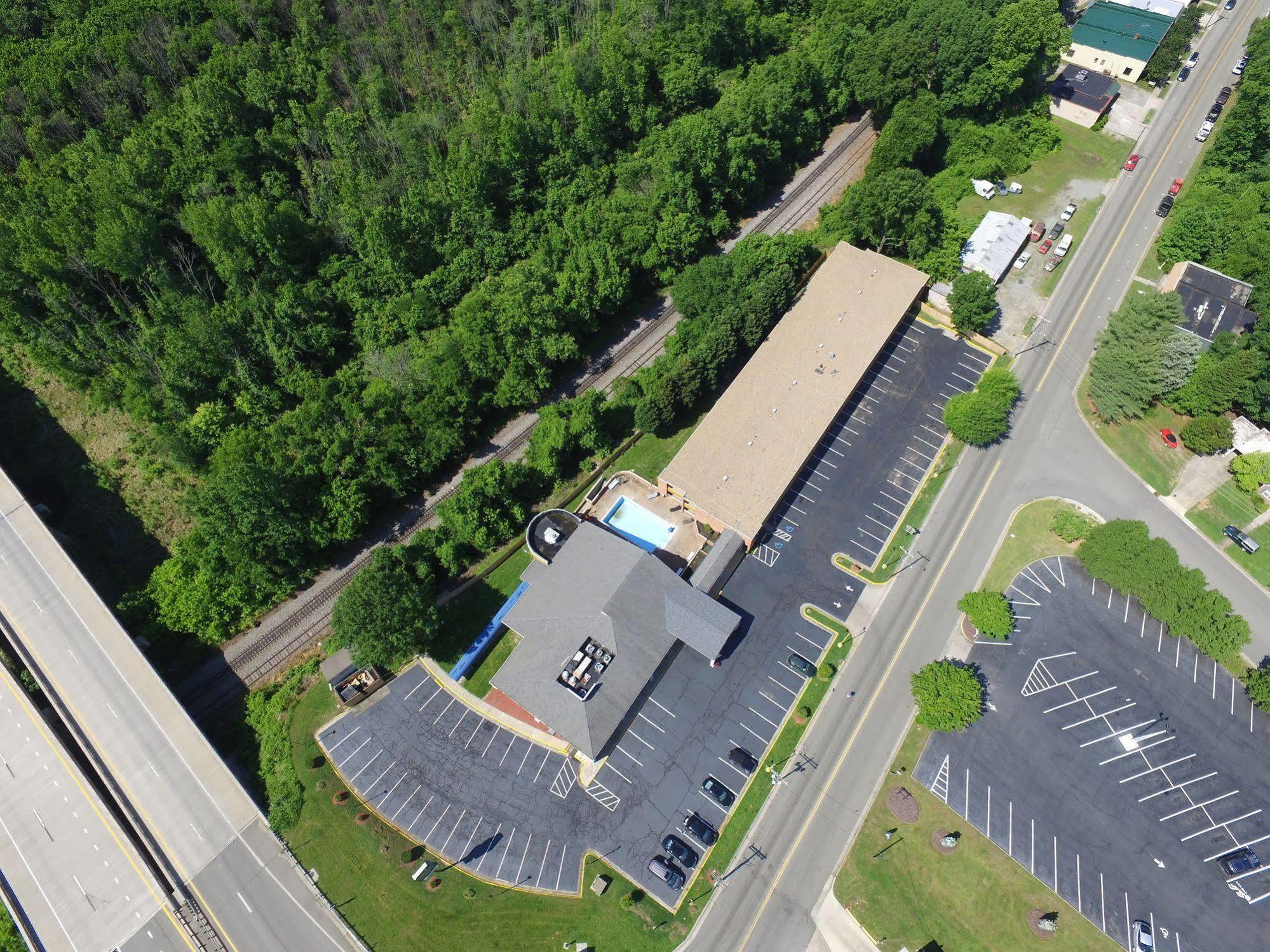 Quality Inn South Boston - Danville East Exterior photo